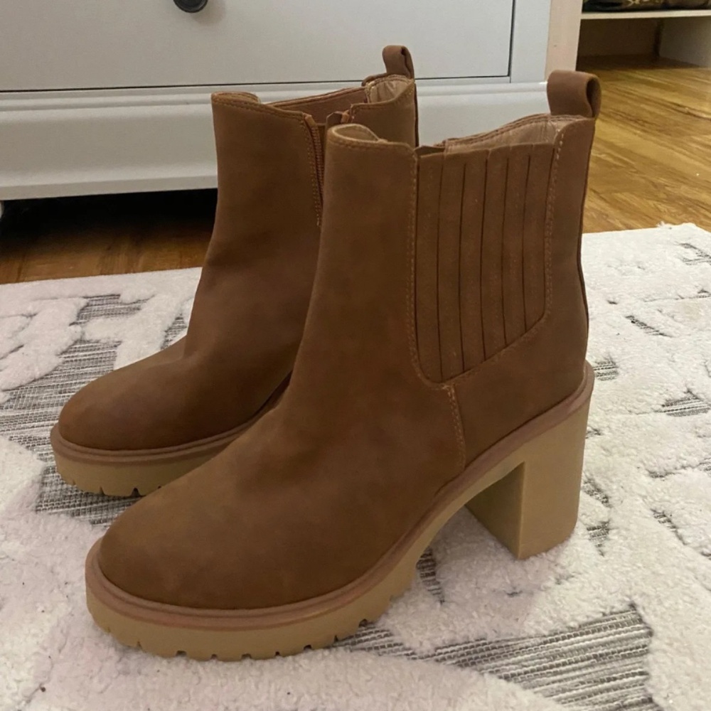 DOLCE VITA boots
